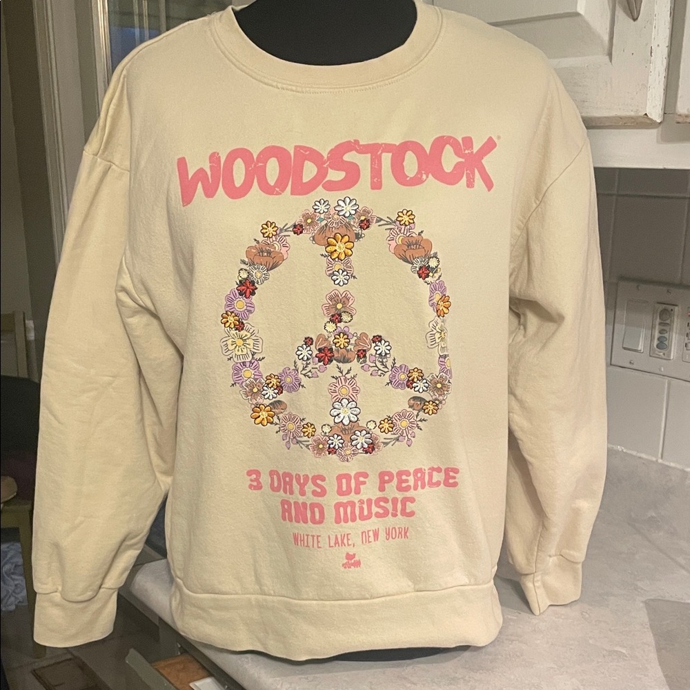 Woodstock Floral Peace Sign Graphic Sweatshirt